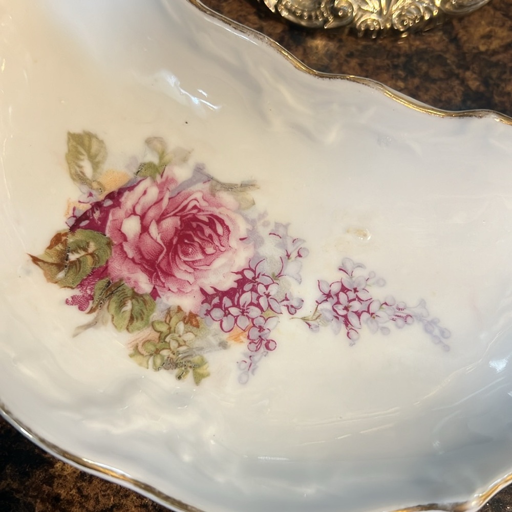 Sweet dresser tray for trinkets